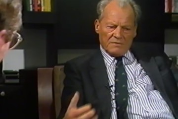 Fotoausschnitt aus einem Interview von Horst Schättle mit Willy Brandt für die ZDF-Sendung „Zeugen des Jahrhunderts“ im Dezember 1988 zu Brandts Großvater und Mutter.