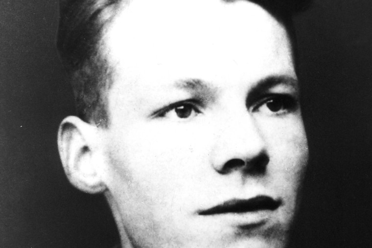 Schwarz-Weiß-Porträt von Willy Brandt mit etwa 21 Jahren.