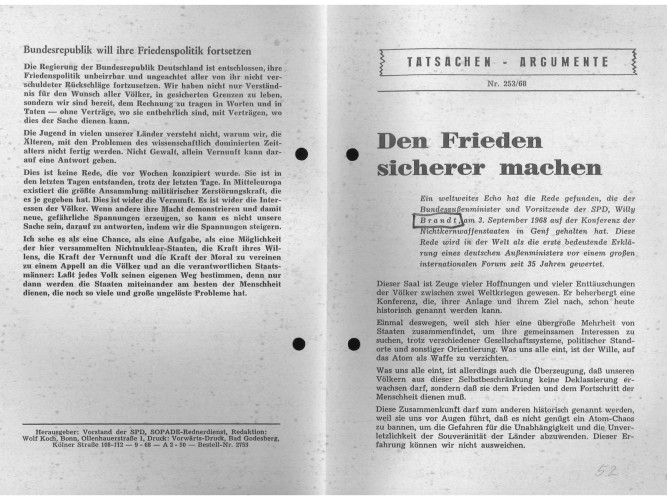 Zu sehen ist ein Ausschnitt eines Heftes des SPD-Vorstandes „Tatsachen – Argumente“. Titel der Ausgabe aus dem Jahr 1968 ist „Den Frieden sicherer machen“.